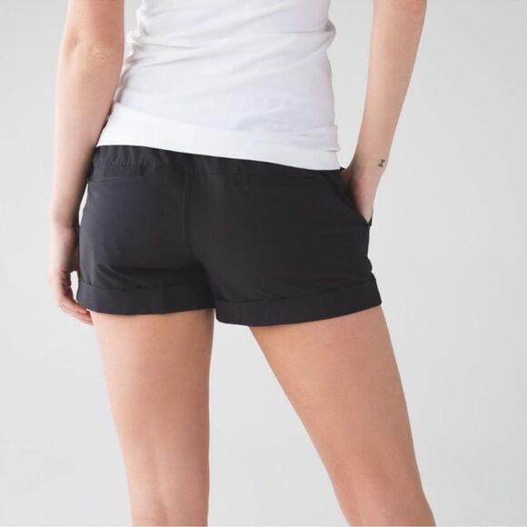 Lululemon Spring Break Away cuffed Linerless drawstring Shorts black size 4 - Picture 2 of 8